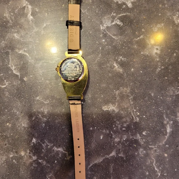 Mary Poppins 35th anniversary watch - Picture 8 of 8